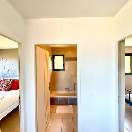 Apartment Avec Vue Exceptionnelle, Proche Frontiere Lucinges